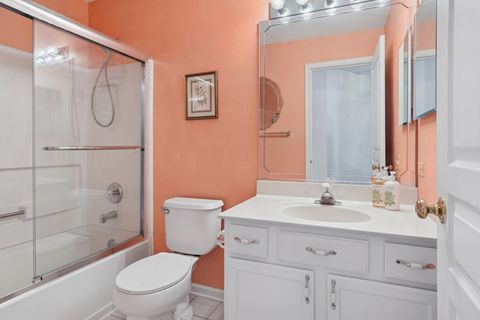 Tiny photo for 6 Arboretum Drive, Lombard, IL 60148 (MLS # 12505280)