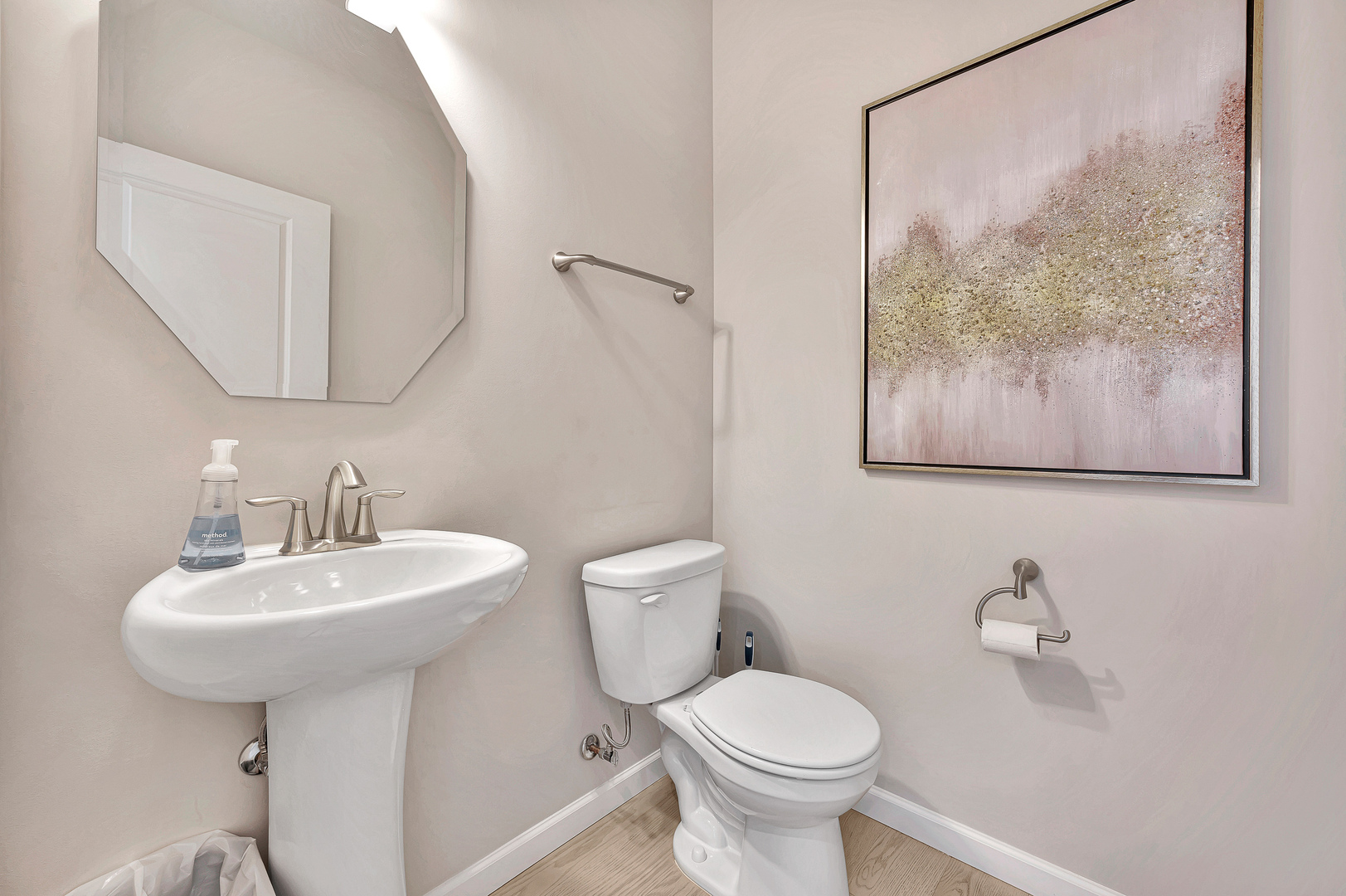 2548 Mallet Court