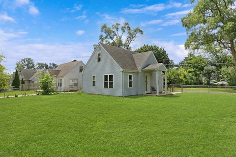 Tiny photo for 901 Flintwood Court, Round Lake Heights, IL 60073 (MLS # 12792043)