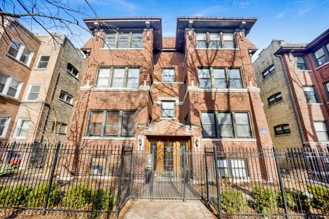Photo of 930 W Agatite Avenue #G, Chicago, IL 60640 (MLS # 12532857)