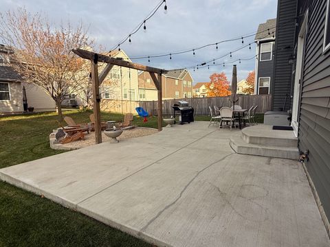 Tiny photo for 611 Paris Avenue, Oswego, IL 60543 (MLS # 12548671)