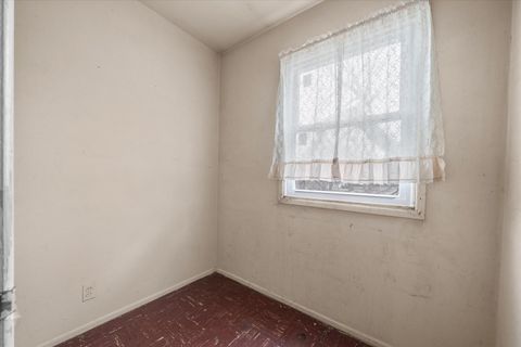 Tiny photo for 132 N Pinecrest Road, Bolingbrook, IL 60440 (MLS # 12594616)