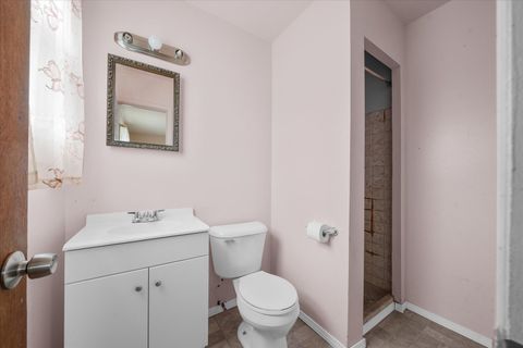 Tiny photo for 132 N Pinecrest Road, Bolingbrook, IL 60440 (MLS # 12594616)