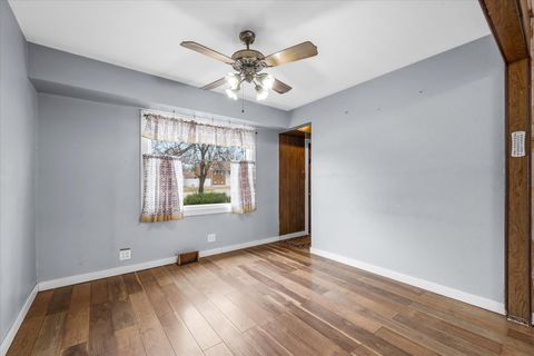 Tiny photo for 132 N Pinecrest Road, Bolingbrook, IL 60440 (MLS # 12594616)