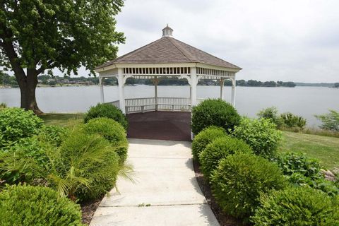 Tiny photo for 5065 Spinnaker Lane #E, Crown Point, IN 46307 (MLS # 12610962)