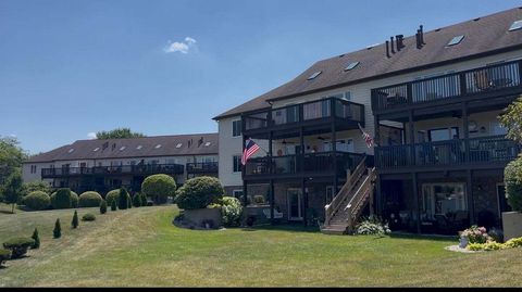 Tiny photo for 5065 Spinnaker Lane #E, Crown Point, IN 46307 (MLS # 12610962)