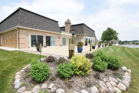 Tiny photo for 5065 Spinnaker Lane #E, Crown Point, IN 46307 (MLS # 12610962)