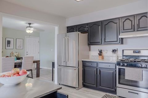 Tiny photo for 5065 Spinnaker Lane #E, Crown Point, IN 46307 (MLS # 12610962)