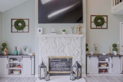 Tiny photo for 5065 Spinnaker Lane #E, Crown Point, IN 46307 (MLS # 12610962)