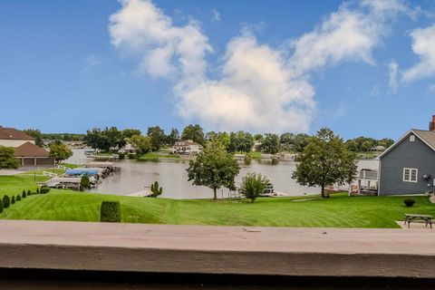 Tiny photo for 5065 Spinnaker Lane #E, Crown Point, IN 46307 (MLS # 12610962)