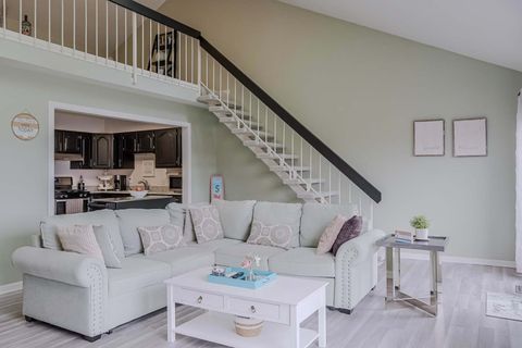 Tiny photo for 5065 Spinnaker Lane #E, Crown Point, IN 46307 (MLS # 12610962)