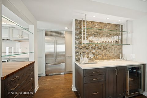 Tiny photo for 132 E Delaware Place #5106, Chicago, IL 60611 (MLS # 12387955)