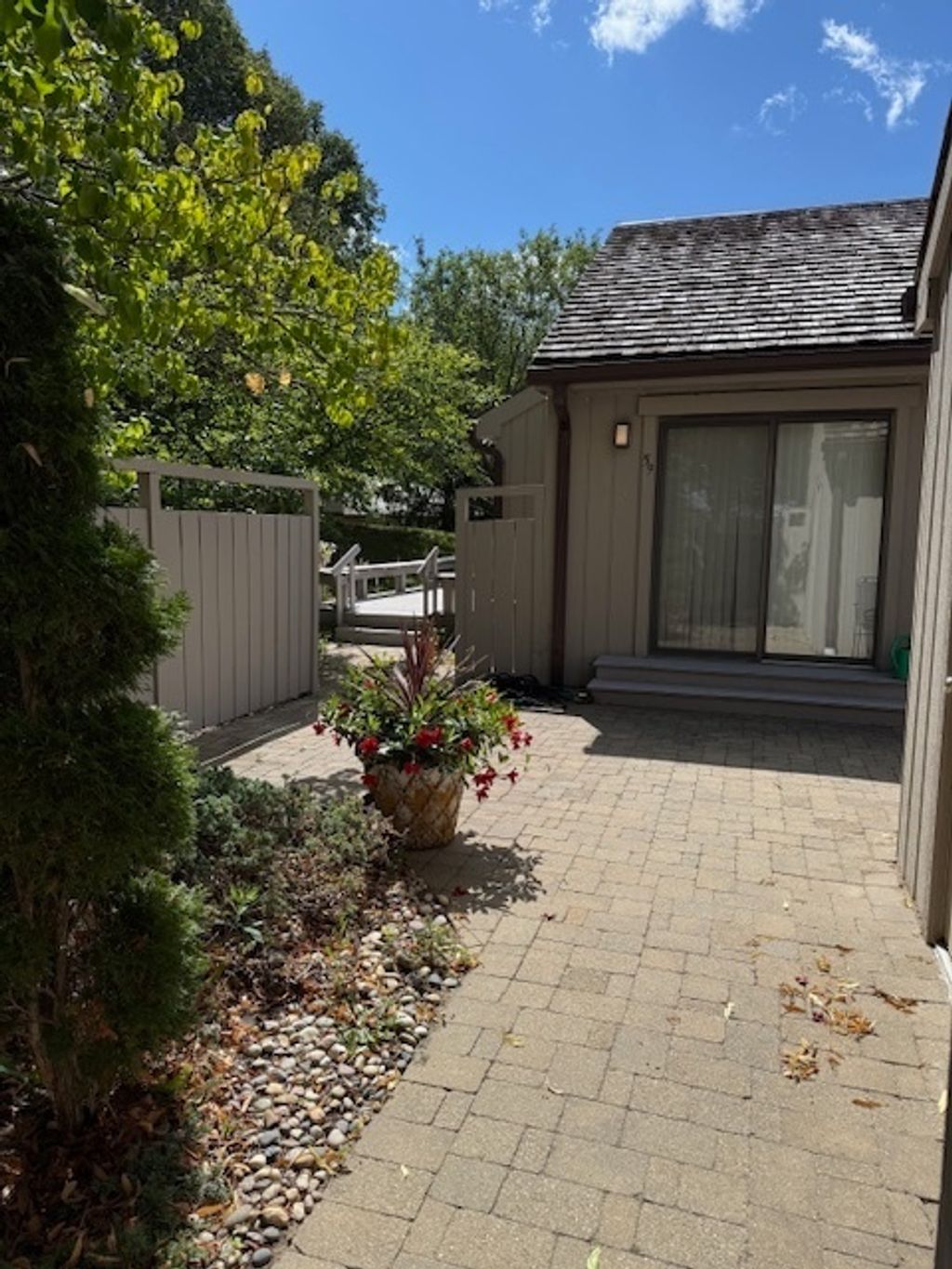 Photo for 59 W Thornhill Lane, Lake Barrington, IL 60010 (MLS # 12468177)