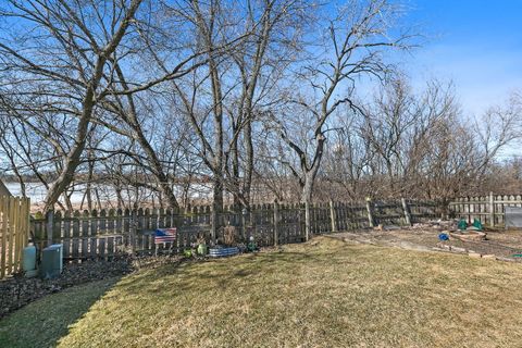 Tiny photo for 2581 Stanton Circle, Lake In The Hills, IL 60156 (MLS # 12569301)