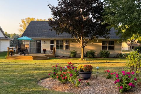 Tiny photo for 106 Thornhill Drive, Poplar Grove, IL 61065 (MLS # 12521698)