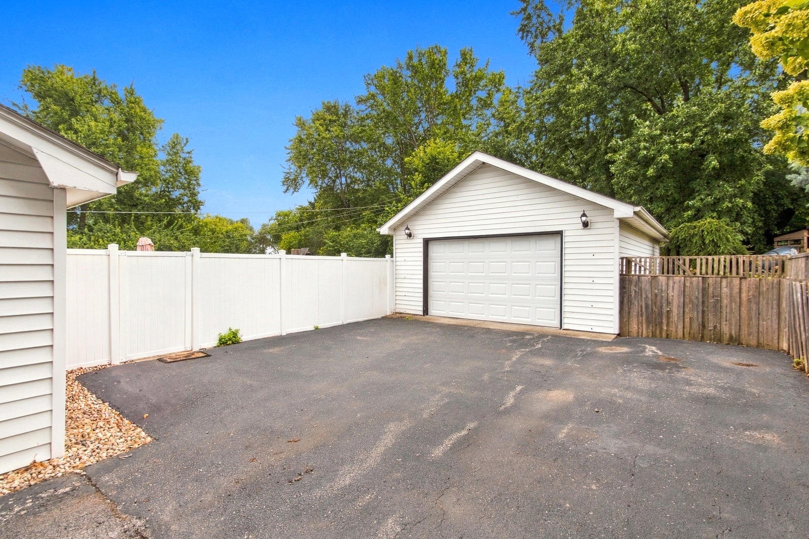 4810 Frank Drive
