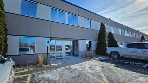 Photo of 1585 Beverly Court #122, Aurora, IL 60502 (MLS # 12417784)