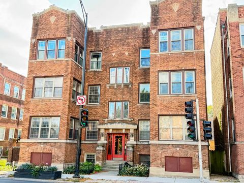 5674 N Ridge Avenue 2S Chicago IL 60660