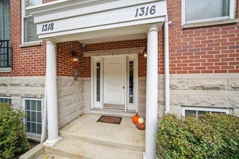 Tiny photo for 1316 W Belmont Avenue #2E, Chicago, IL 60657 (MLS # 12505752)