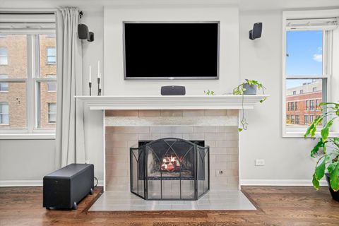 Tiny photo for 1316 W Belmont Avenue #2E, Chicago, IL 60657 (MLS # 12505752)