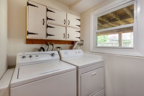 Tiny photo for 3990 Hudson Drive, Hoffman Estates, IL 60192 (MLS # 12629031)