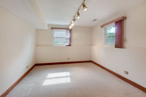 Tiny photo for 3990 Hudson Drive, Hoffman Estates, IL 60192 (MLS # 12629031)