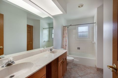 Tiny photo for 3990 Hudson Drive, Hoffman Estates, IL 60192 (MLS # 12629031)