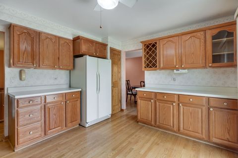 Tiny photo for 3990 Hudson Drive, Hoffman Estates, IL 60192 (MLS # 12629031)