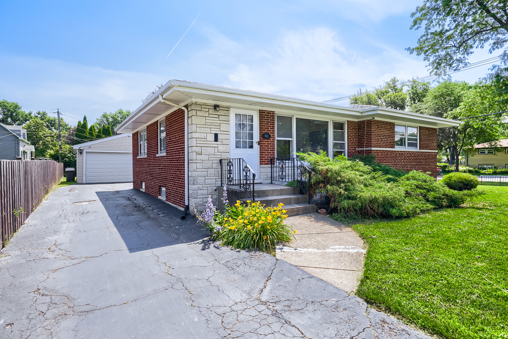603 N Wilshire Lane
