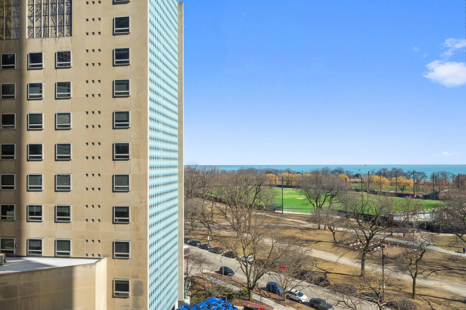 2800 N Lake Shore Drive 905
