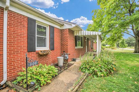 Tiny photo for 306 Dodson Drive E, Urbana, IL 61802 (MLS # 12486716)