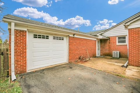 Tiny photo for 306 Dodson Drive E, Urbana, IL 61802 (MLS # 12486716)