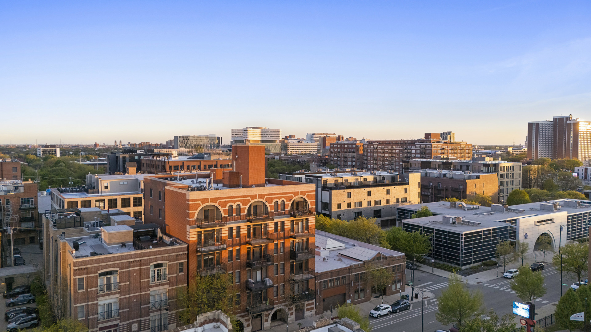 1355 W WASHINGTON Boulevard 4D