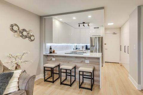 Tiny photo for 88 W Schiller Street #305L, Chicago, IL 60610 (MLS # 12478403)