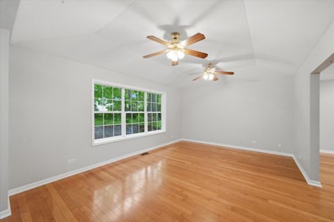Tiny photo for 473 Delaware Circle, Bolingbrook, IL 60440 (MLS # 12649433)