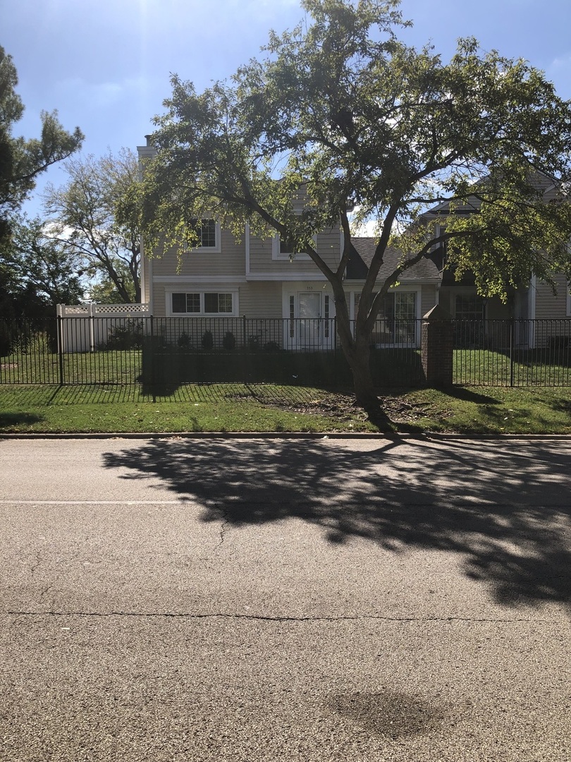 353 Le Parc Circle 353