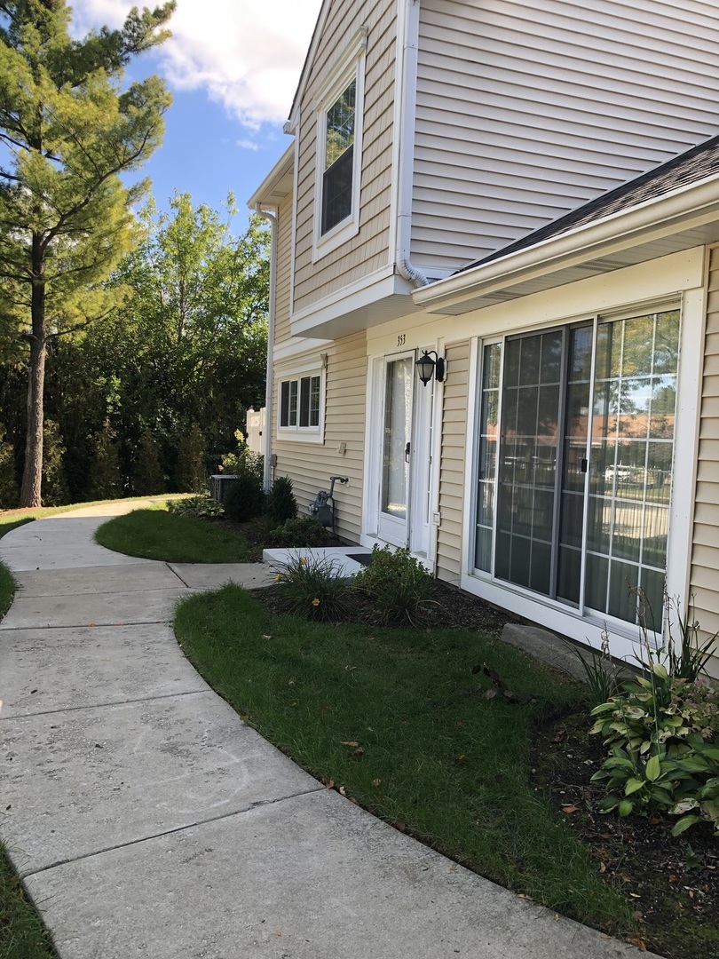 353 Le Parc Circle 353