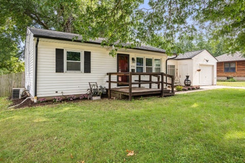 Tiny photo for 1531 29th Street, Bettendorf, IA 52722 (MLS # 12761214)
