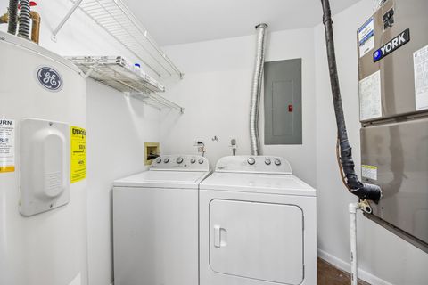 Tiny photo for 170 Grove Avenue #B, Des Plaines, IL 60016 (MLS # 12633056)