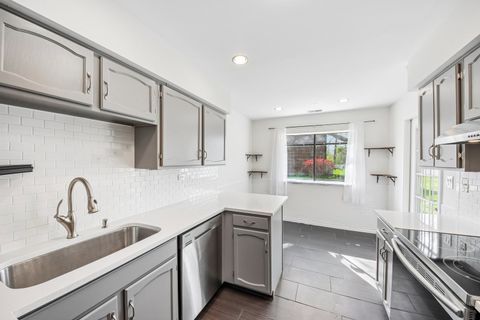 Tiny photo for 170 Grove Avenue #B, Des Plaines, IL 60016 (MLS # 12633056)
