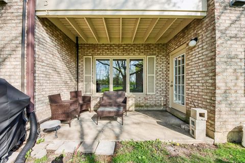 Tiny photo for 170 Grove Avenue #B, Des Plaines, IL 60016 (MLS # 12633056)