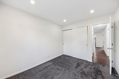 Tiny photo for 170 Grove Avenue #B, Des Plaines, IL 60016 (MLS # 12633056)