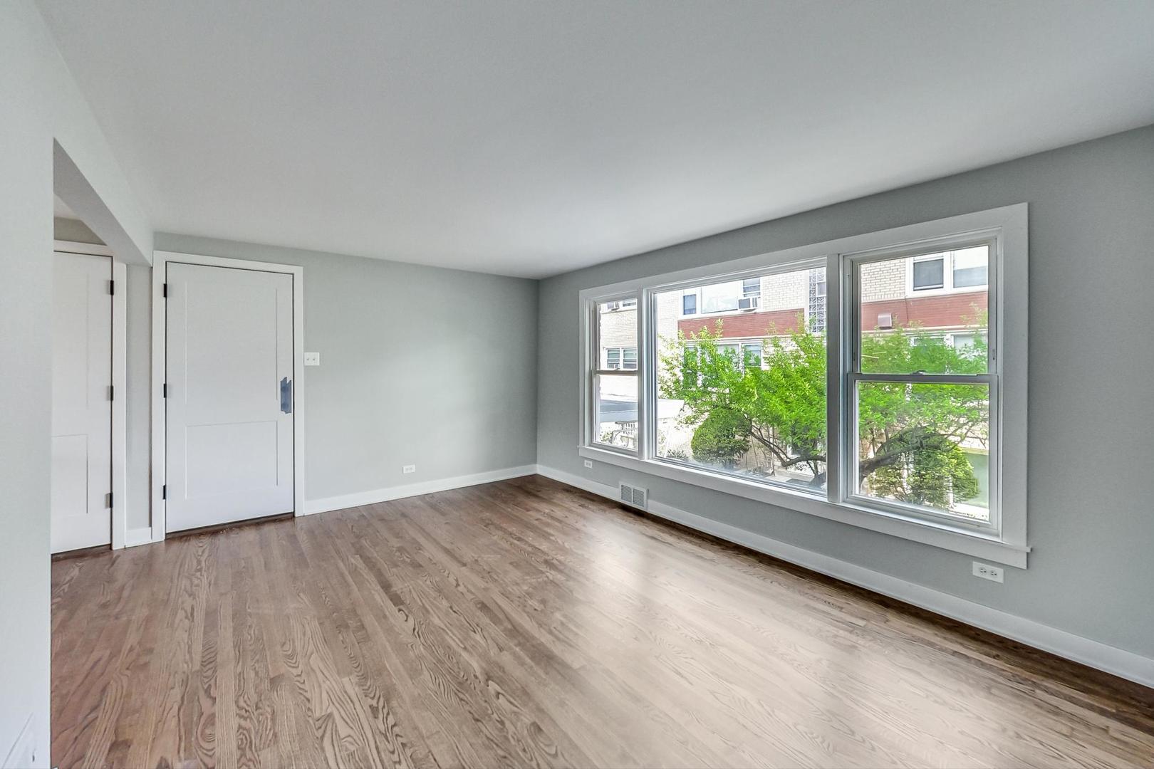 11106 S Washtenaw Avenue 1E