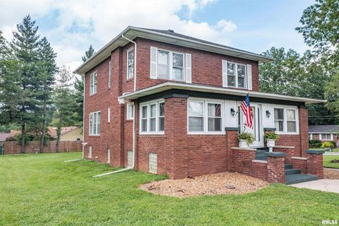 Photo of 1800 FRANKLIN Avenue, Mt Vernon, IL 62864 (MLS # EB458955)