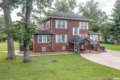 Tiny photo for 1800 FRANKLIN Avenue, Mt Vernon, IL 62864 (MLS # EB458955)