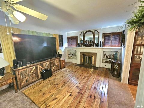 Tiny photo for 1800 FRANKLIN Avenue, Mt Vernon, IL 62864 (MLS # EB458955)