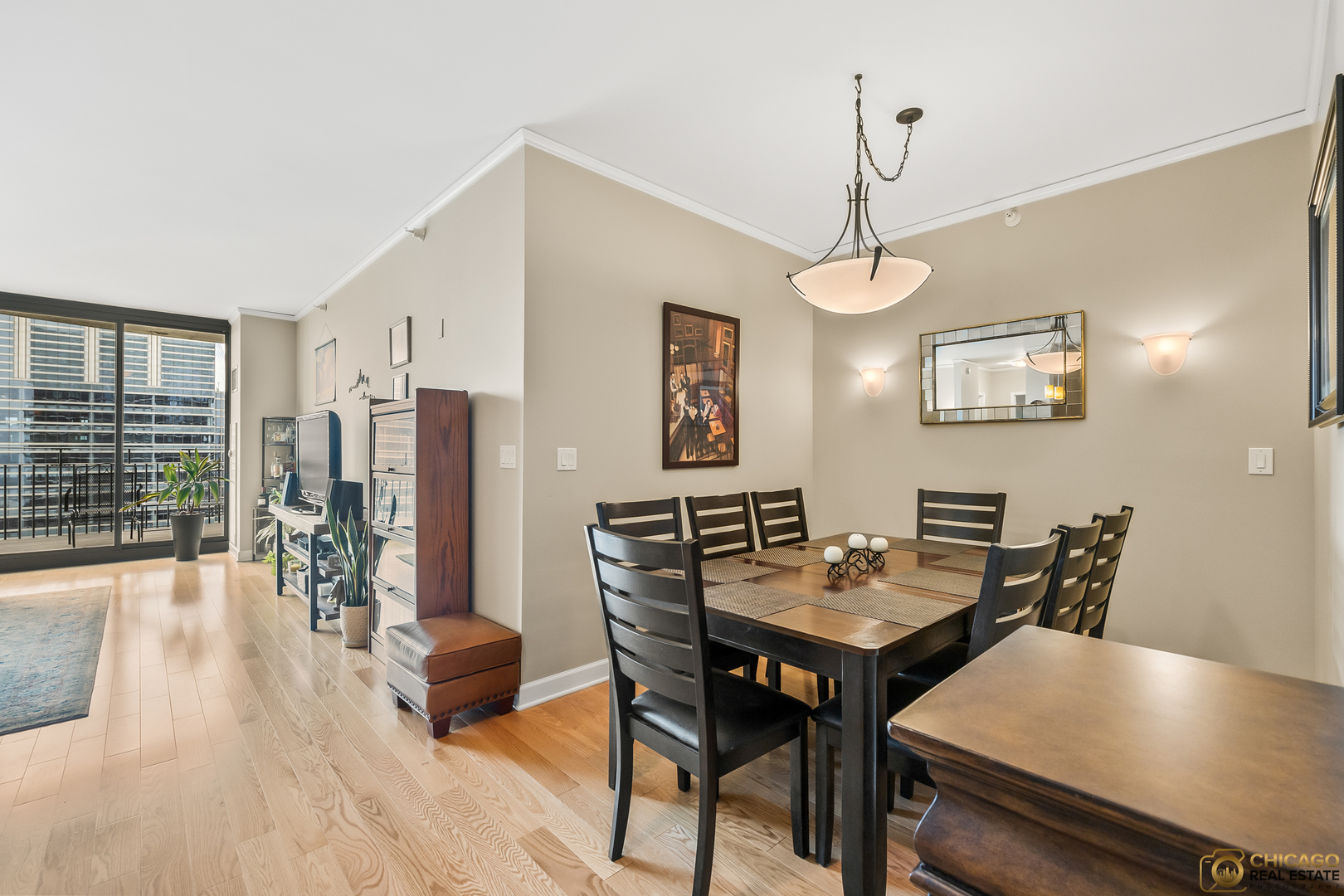 225 N Columbus Drive 6808