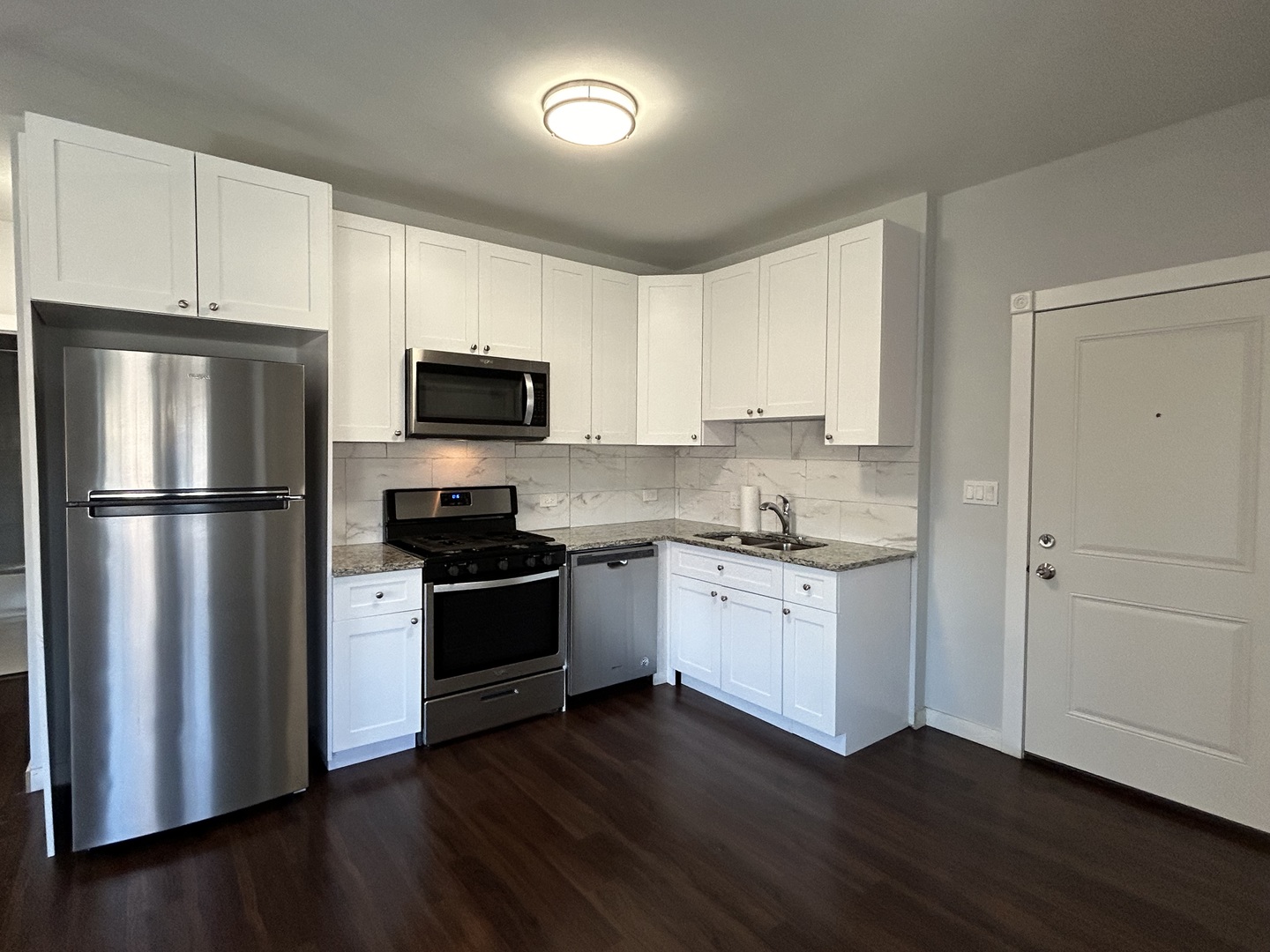 7441 N ROGERS Avenue 3A