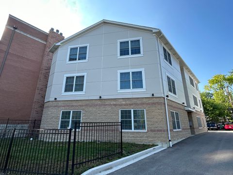 7441 N ROGERS Avenue 3A Chicago IL 60626