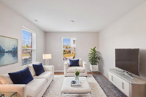 Tiny photo for 1533 Executive Way, Des Plaines, IL 60018 (MLS # 12519500)